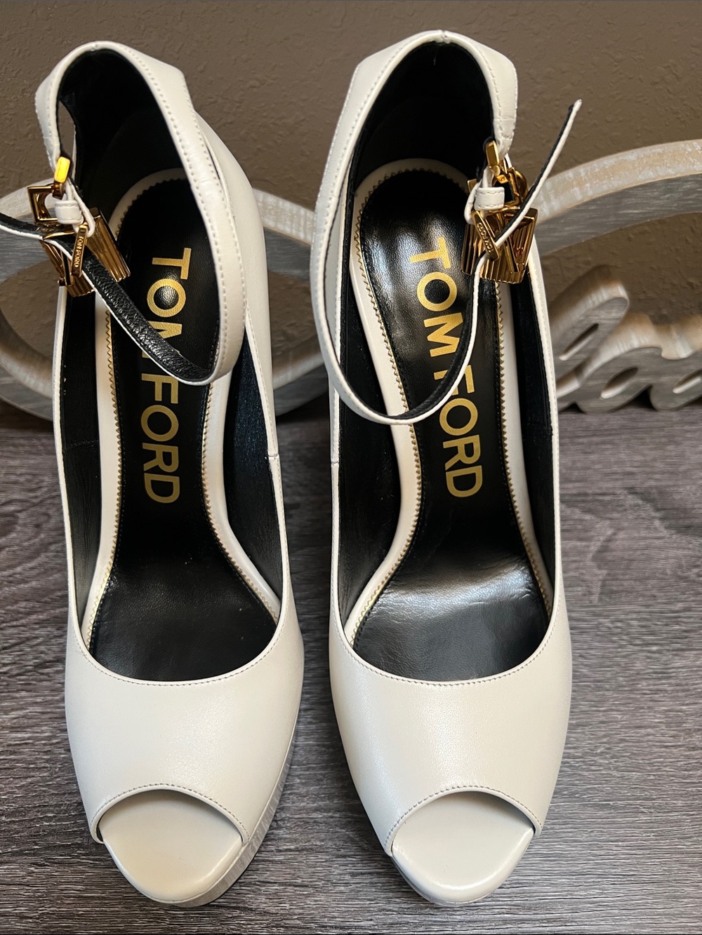 Tom Ford Cream Leather Peep-Toe Ankle-Strap Pumps with Gold Hardware. NIB.